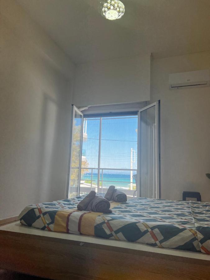 一线海景房seaview Apartment Loútsa Exterior foto